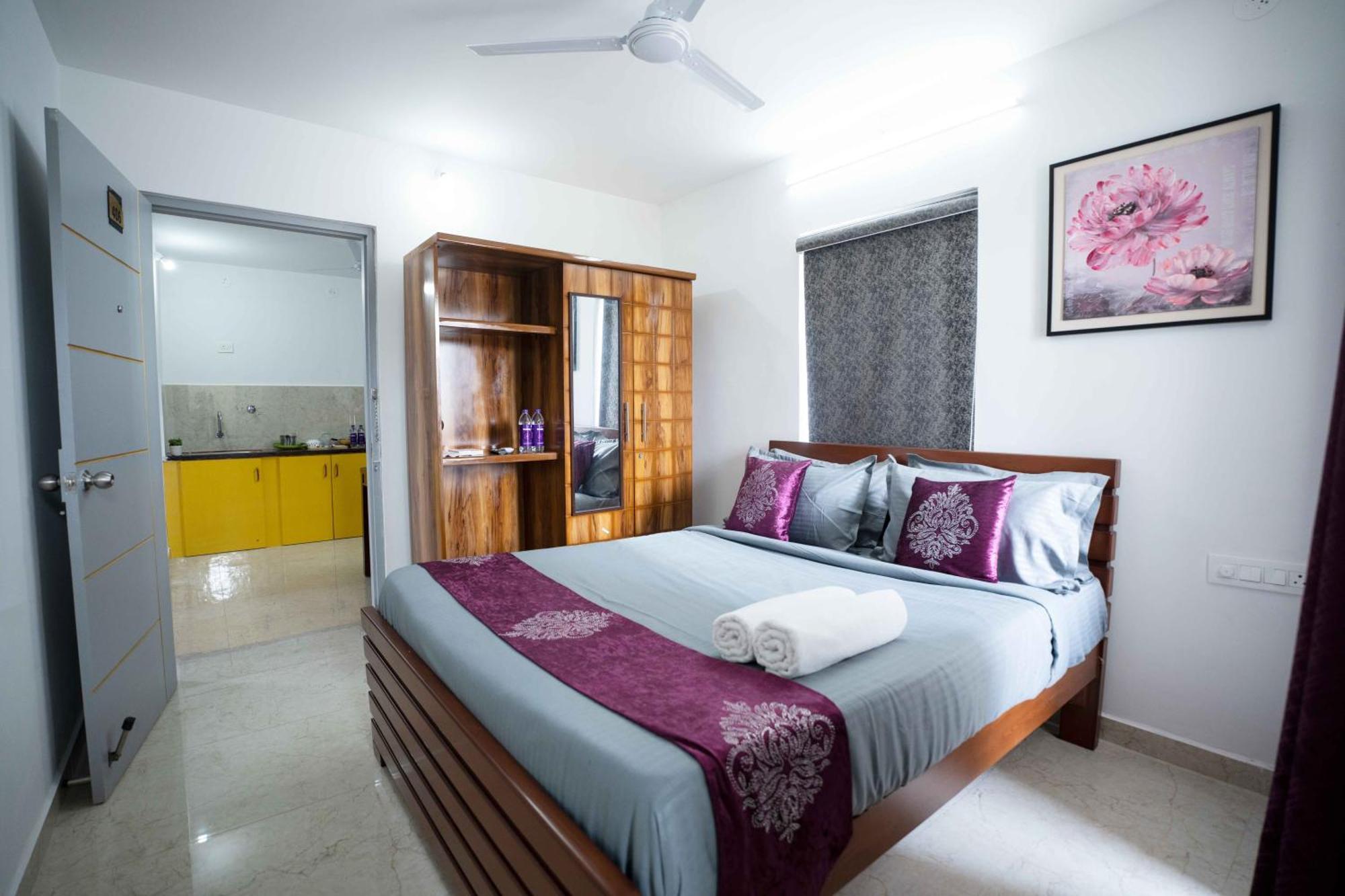 Yellow Bells Studios And Suites Gachibowli Esterno foto