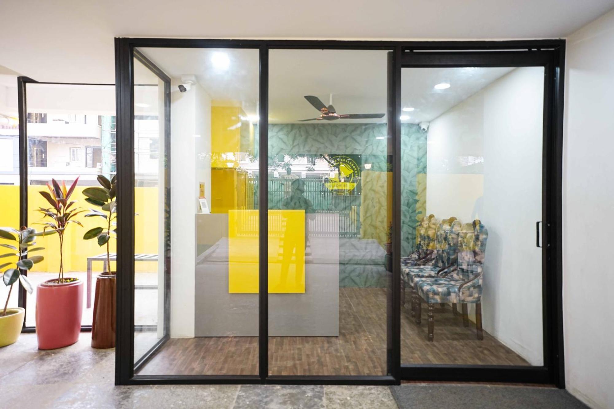 Yellow Bells Studios And Suites Gachibowli Esterno foto