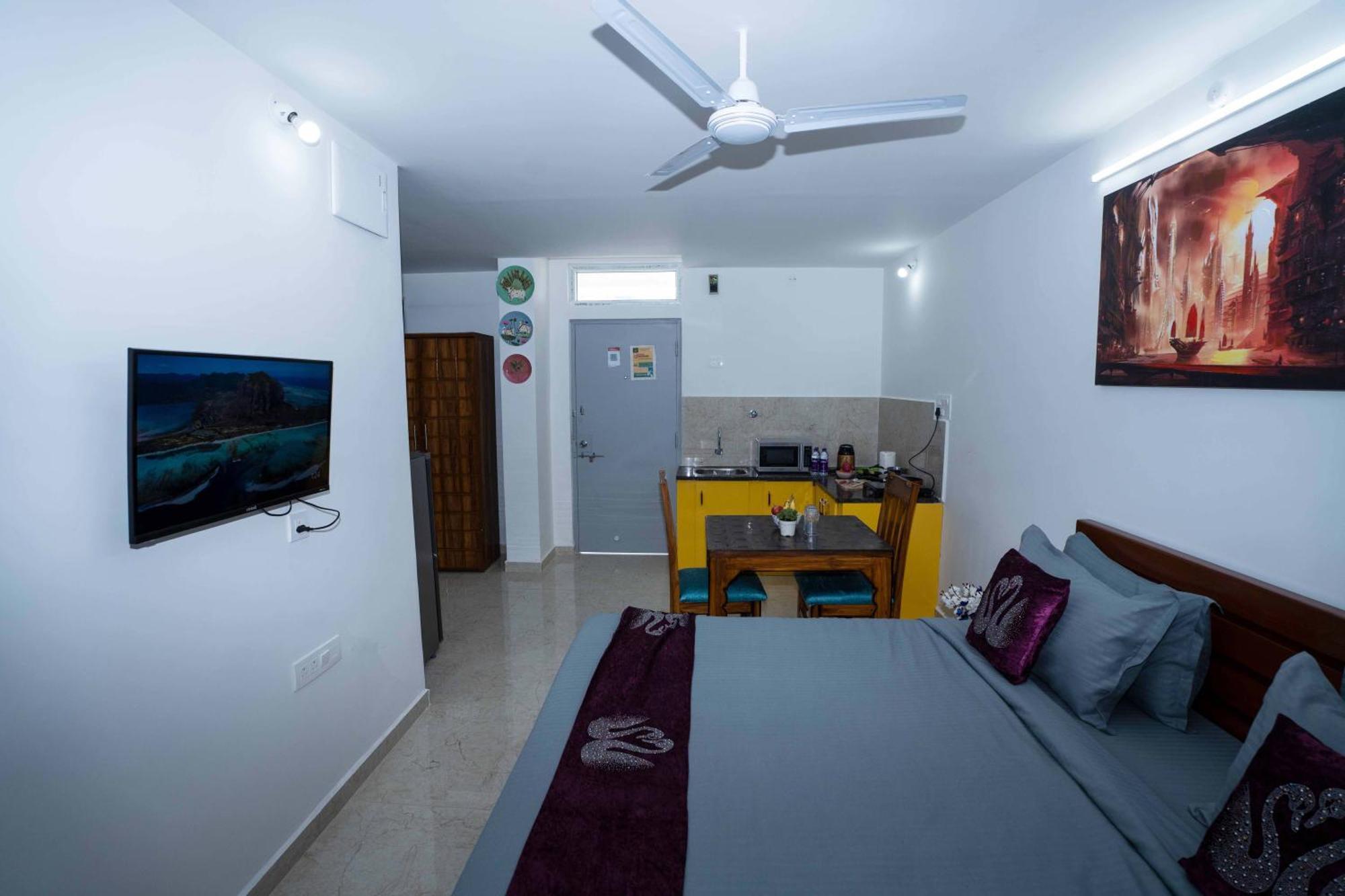 Yellow Bells Studios And Suites Gachibowli Esterno foto