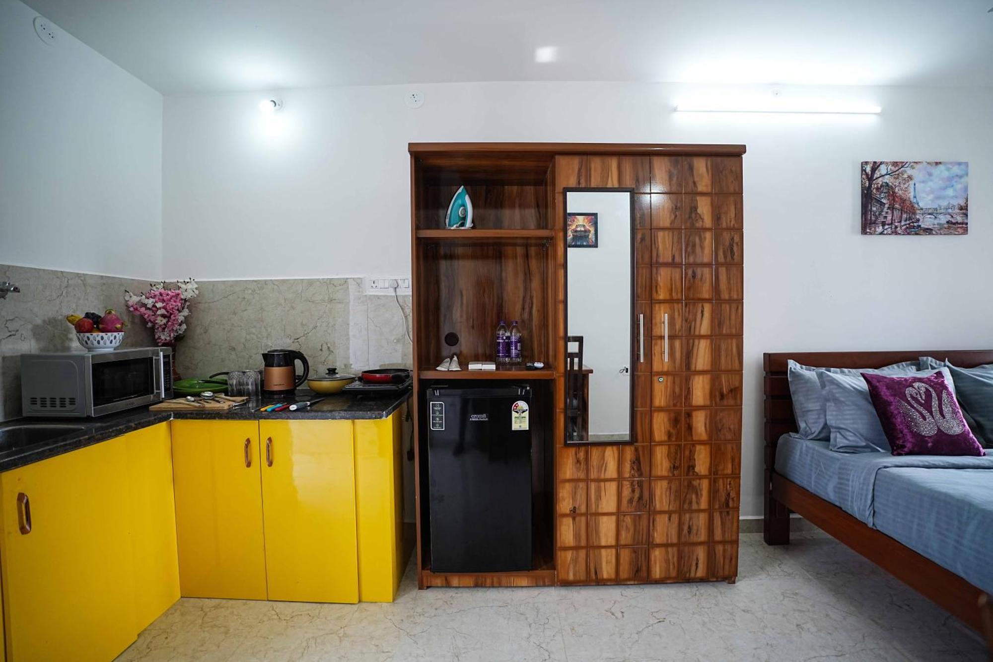 Yellow Bells Studios And Suites Gachibowli Esterno foto